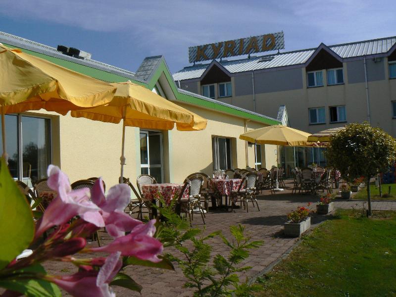 Contact Hotel Utah Beach Carentan - Anciennement Kyriad Exteriör bild